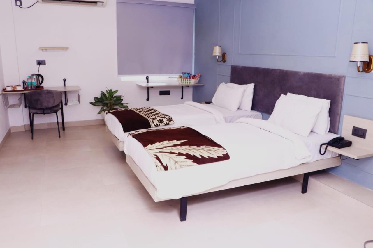 Virohaa Garden Hotel 加济阿巴德 外观 照片