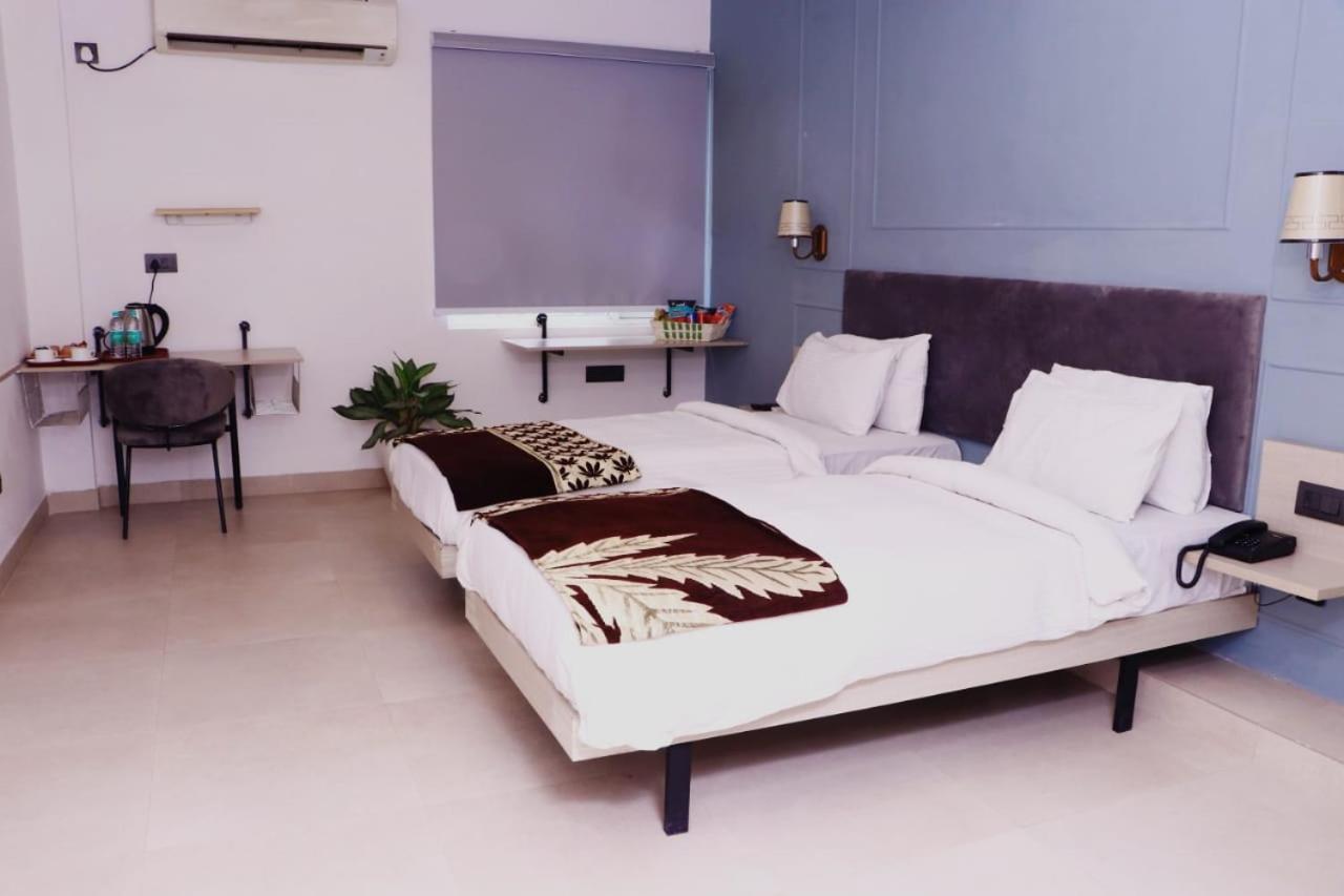 Virohaa Garden Hotel 加济阿巴德 外观 照片